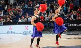 Per „Ryto” ir „Žalgirio” rungtynes greta aikštelės atvažiavo didžiulis unitazas