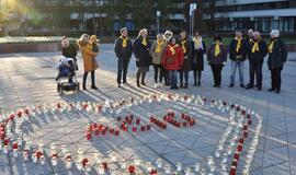 Sužibo žvakelės organų donorams pagerbti