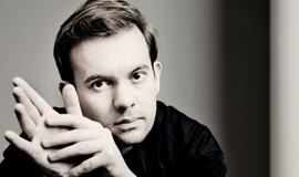 Į Lietuvą atvykstantis pianistas E. Božanovas tiki muzikos magiška galia