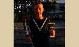 Klaipėdietis iš Izraelio grįžo su nugalėtojo taure