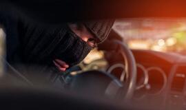 Kretingoje &quot;pirkėjai&quot; pavogė automobilį