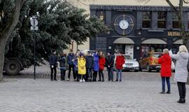 Kalėdų eglė atkeliavo į Teatro aikštę