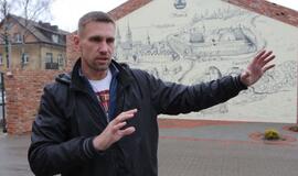 Piešinys ant sienos - duoklė miesto praeičiai