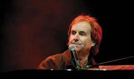 Chrisas de Burghas vieninteliam pasirodymui Baltijos šalyse pasirinko Lietuvą