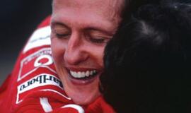 Michaelio Schumacherio šeima nepraranda vilties