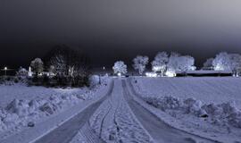 Naktį eismo sąlygas sunkins snygis