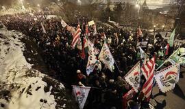 Vengrija: protestuotojai vėl išėjo į Budapešto gatves