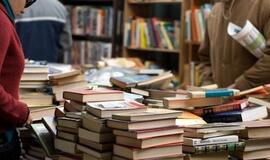 Du lietuvių literatūros dešimtmečiai: ką skaitėme tuomet ir kuo žavimės šiandien?