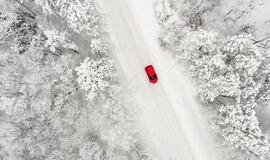 Eismo sąlygas Vakarų Lietuvoje sunkina snygis