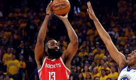 Fantastiškas J. Hardeno pasirodymas nukalė pergalę mūšyje su NBA čempionais