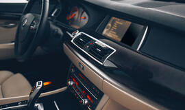 Klaipėdoje vagys plėšė BMW multimedijas