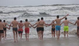 Sveikuolių maudynės