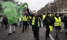 Prancūzijos „geltonosios liemenės“ vėl sugrįžo į gatves