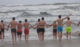 Sausio 1-ąją – į audringą Baltijos jūrą