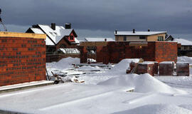 Slengių gyventojai abejoja dviejų namų statybų teisėtumu