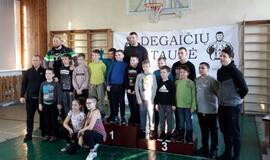 Sunkiaatlečių pergalės Degaičiuose ir Dobelėje