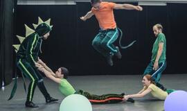 Tikroji istorija apie dinozaurus ir vaikus