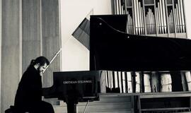 Motiejaus Bazaro debiutinė programa „Pirmi ir paskutiniai“