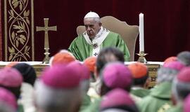 Popiežius pažadėjo, kad nebus slepiami vaikų lytinio išnaudojimo atvejai