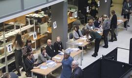 Rinkimai prasideda: jau galima balsuoti savivaldybėse ir specialiuose punktuose