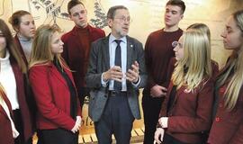 Veiviržėnų gimnazistams – profesoriaus L. Mažylio įžvalgos