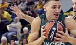 „Žalgirio“ krepšininkai nugalėjo „Dzūkijos“ ekipą