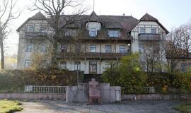 Ambicijas Smiltynėje toliau stabdo biurokratija