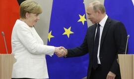 Angela Merkel visą laiką melavo