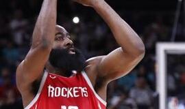 J.Hardenas prie „Rockets“ pergalės prisidėjo 58 taškais