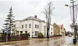 Kretingoje „Luminor“ palieka istorinius banko rūmus