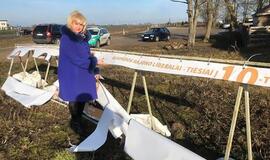 Stendų plėšymo vajus: bevaisės kaltųjų paieškos