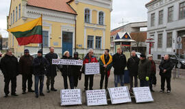 Klaipėdiečiai priešinasi locmanų namo griovimui