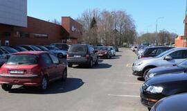 Lieja pyktį dėl vietų trūkumo aikštelėje