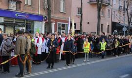 Nešė kryžių dėl šeimų gerovės