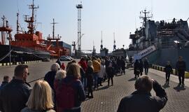 Nato laivų lankytojai