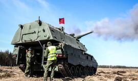 Pirmieji koviniai šūviai artilerijos sistemomis