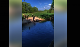 Išvydusios skriaudžiamą gyvūną, iškvietė policiją - pareigūnų reakcija pribloškė