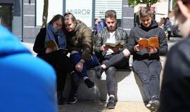 Klaipėdos jaunimas skaito knygas