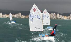 Įveikę Viduržemio bangas buriuotojai startuoja Lenkijoje