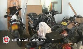 Grupuotė labai dideliais kiekiais vežė narkotikus