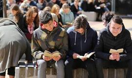 Klaipėdos jaunimas skaito knygas