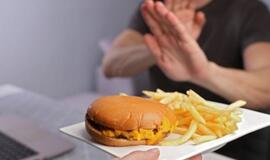 Tyrimas: beveik visi lietuviai kasdien valgo produktus, didinančius cholesterolio kiekį