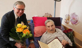 Universiteto diplomas - po 70 metų