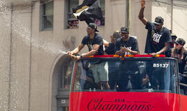 Čempionišką „Raptors“ paradą Toronte aptemdė šūviai