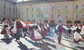 Už kiek parduodame lietuvį?