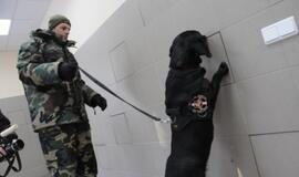 Nelegalai dreba prieš šiuos pareigūnus