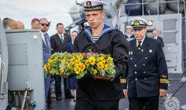 Jūra sužydėjo gėlėmis – pagerbti žuvusieji