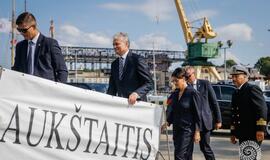 Jūra sužydėjo gėlėmis – pagerbti žuvusieji