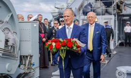 Jūra sužydėjo gėlėmis – pagerbti žuvusieji