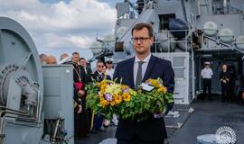 Jūra sužydėjo gėlėmis – pagerbti žuvusieji